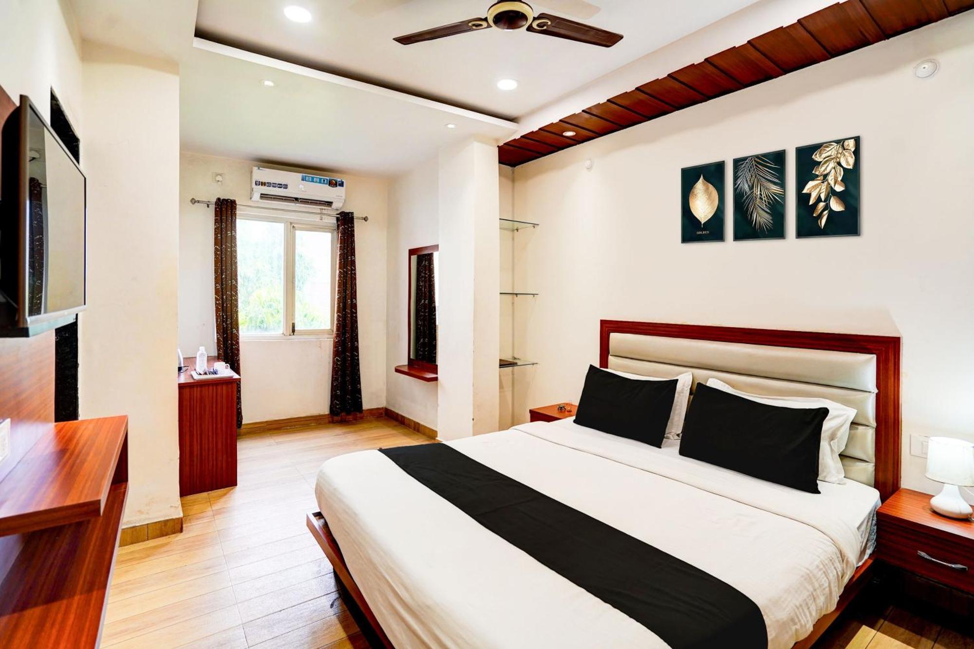 فندق Townhouse Ram Katora Near Vishwanath Temple Formerly Sv Grand فاراناسي المظهر الخارجي الصورة